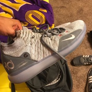 Nike men’s KD 11 Zoom